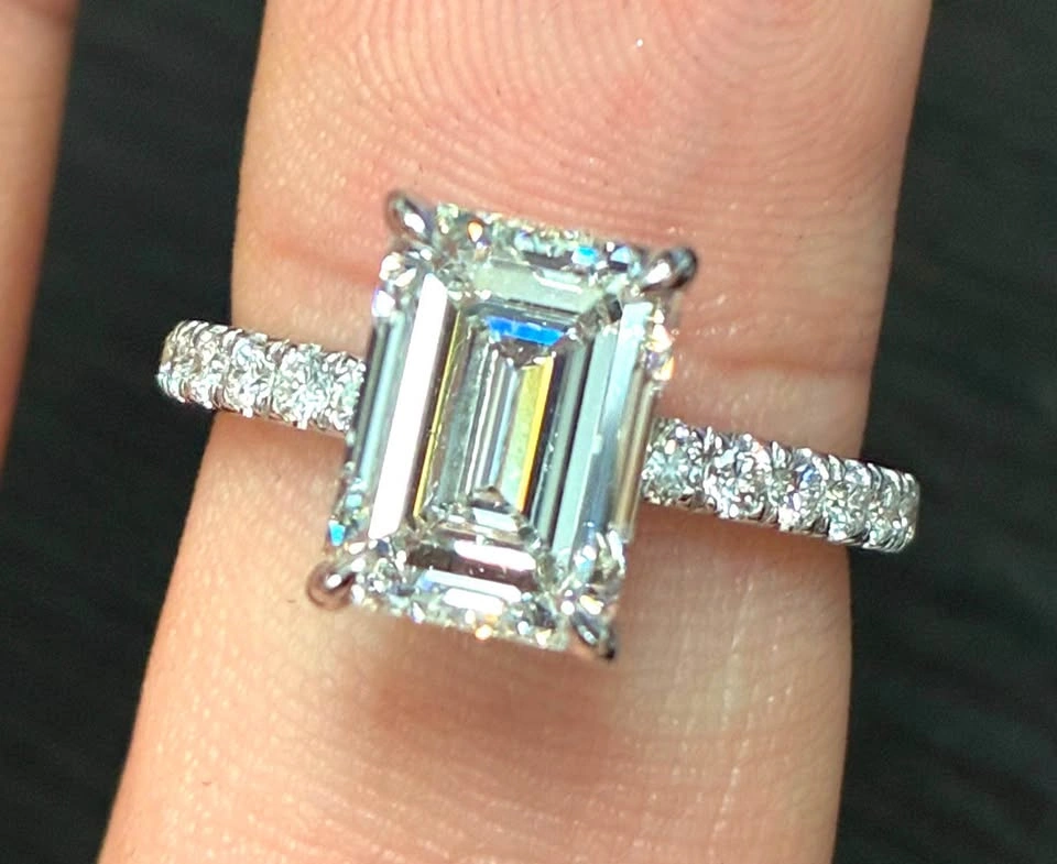 14K White Gold 3.5ct lab Diamond Ring — Size 6.5 - photo 2