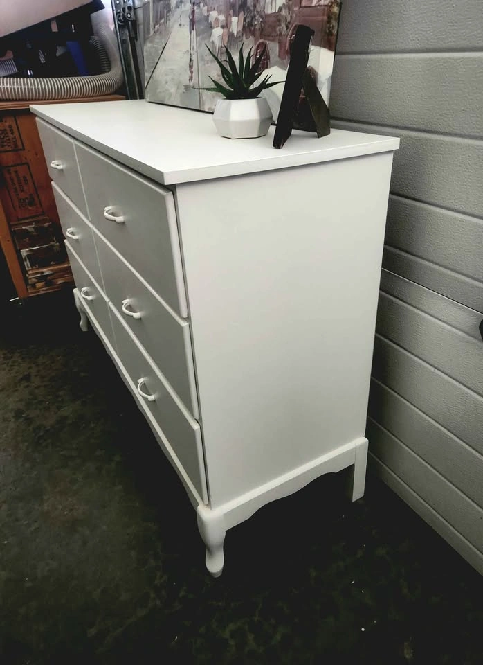 White French Provincial Dresser - photo 2
