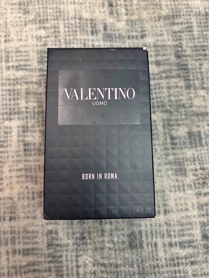 Uomo Born in Roma EDT (100 ml / 3.4 oz)
