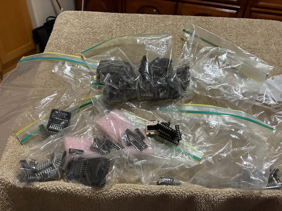 Vintage Electronics Component Lot - NOS RadioShack, Transistors - photo 5