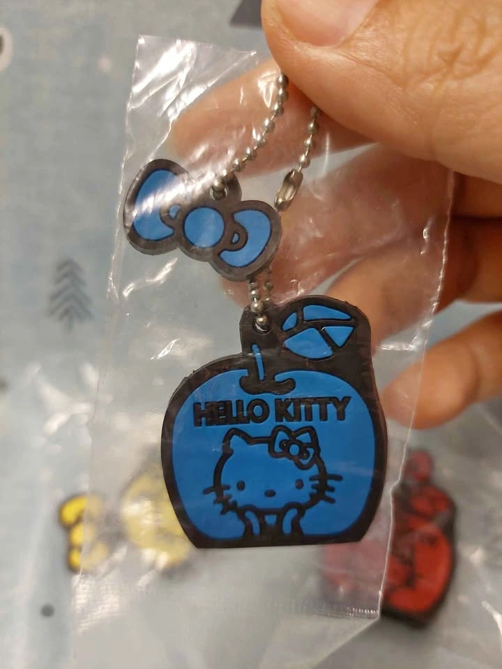 🏈 Vintage Hello Kitty - Blue Apple Key Cover gashapon w charm!