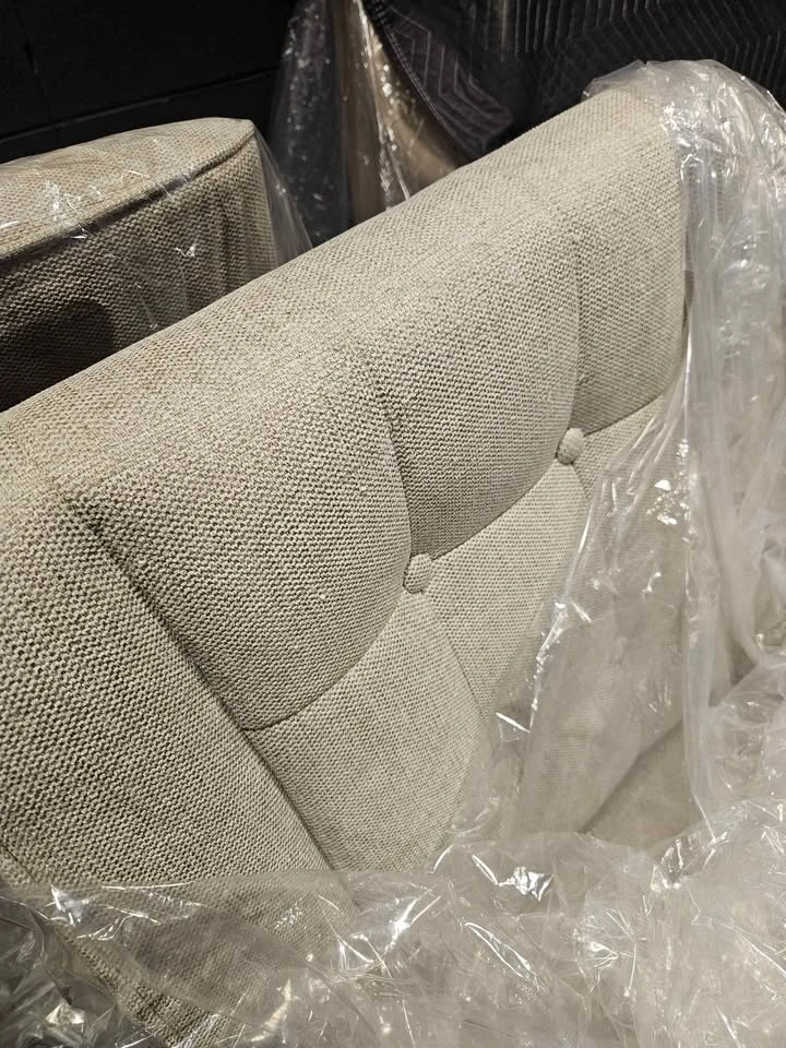 2 Grey Accent Chairs - photo 3