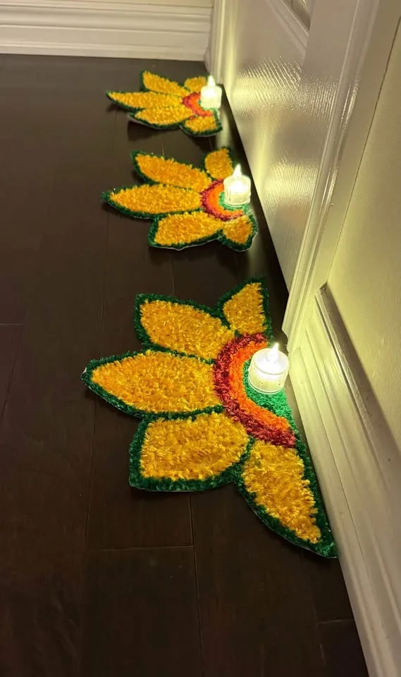 Half Flower Mats for Stairs, Entrance, Hallway image indicator(4)