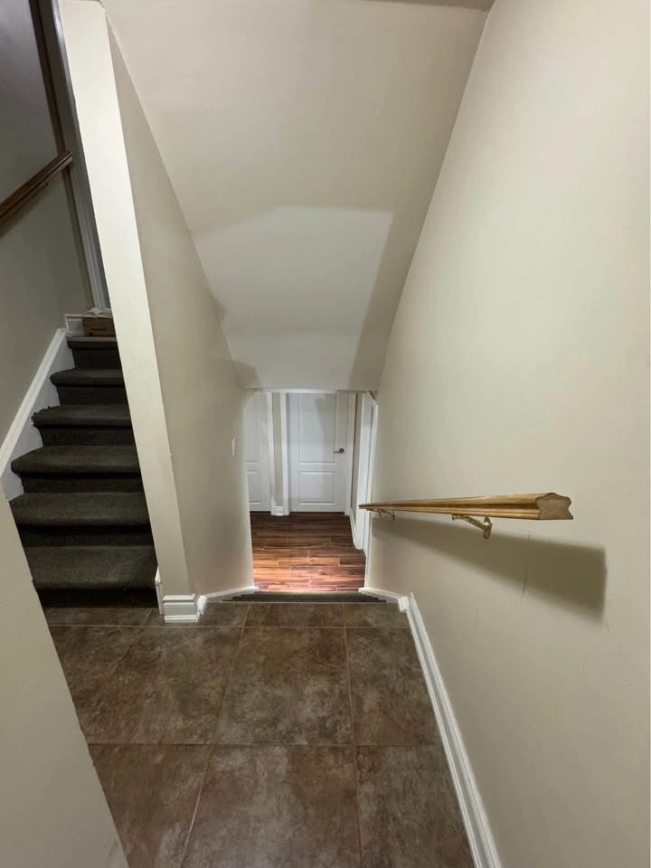2 Beds 1 Bath - Apartment - photo 5