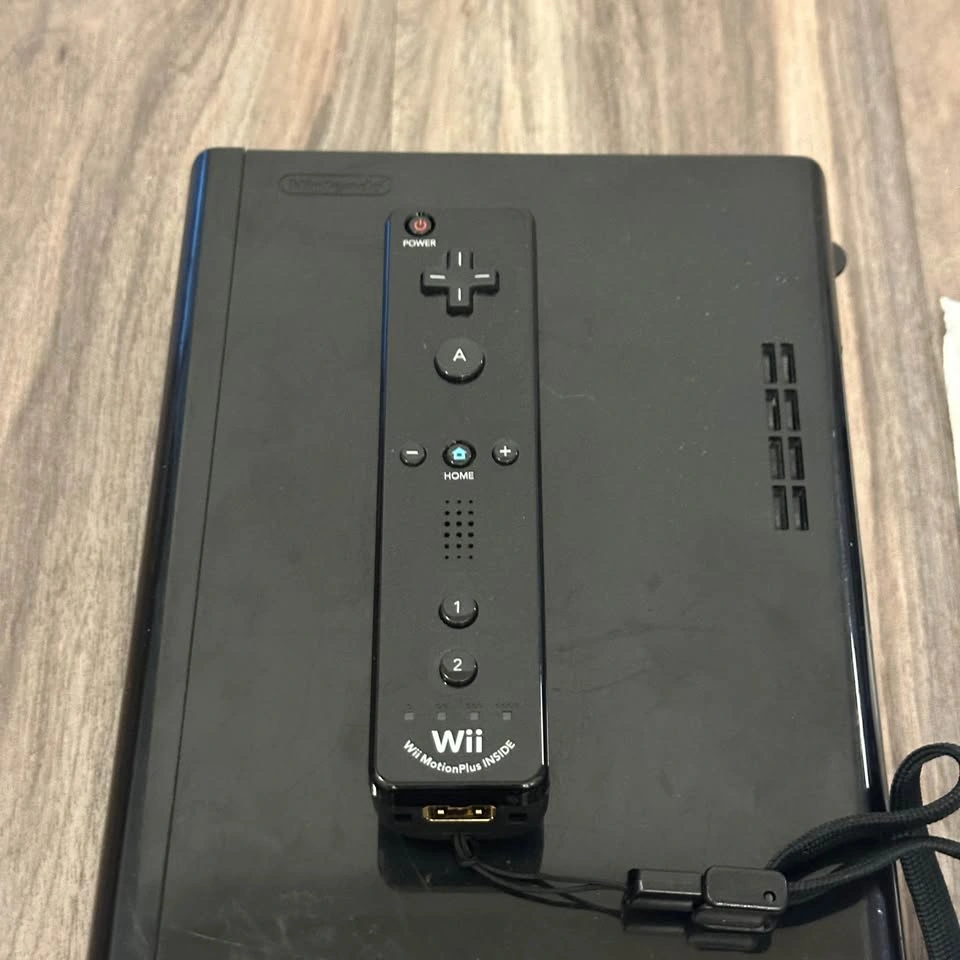 Zelda Wii U Gamepad & Console Bundle - photo 4