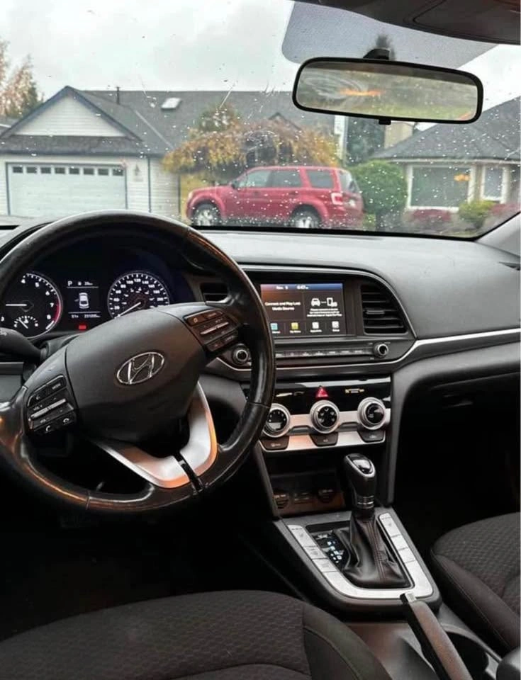 2020 Hyundai Elantra - photo 4