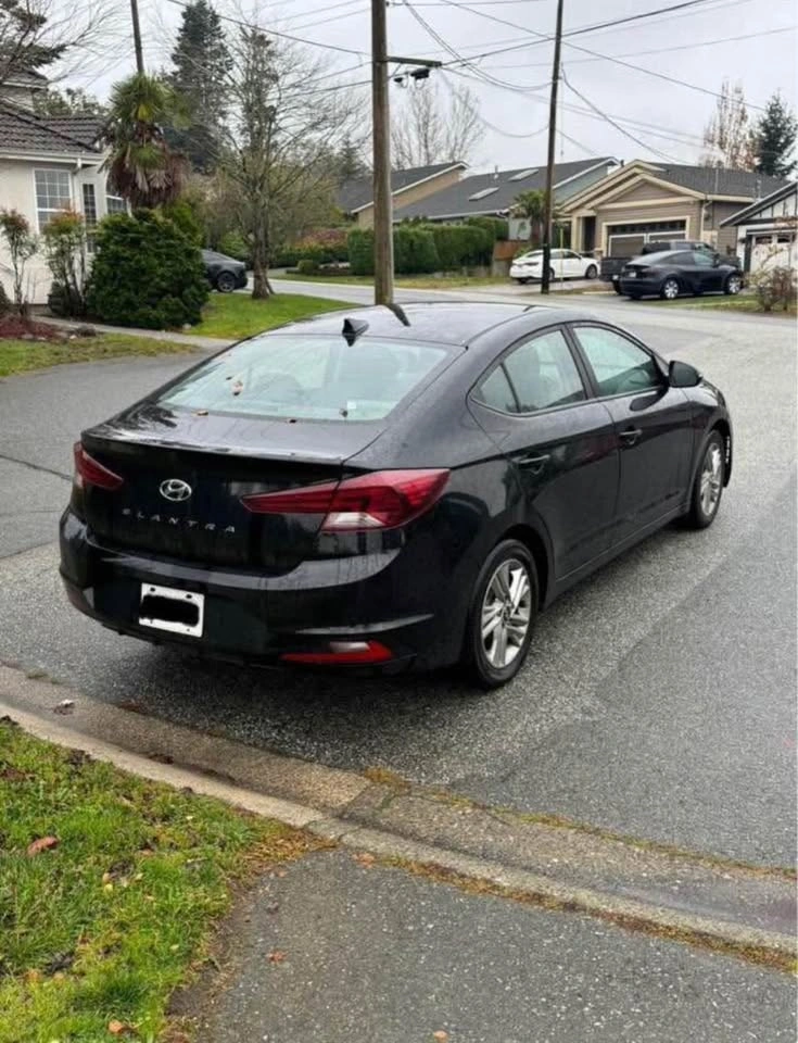 2020 Hyundai Elantra - photo 5