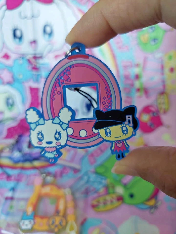 🏈 Tamagotchi Raffle Prize F - Glitter Pink iDL device Keychain