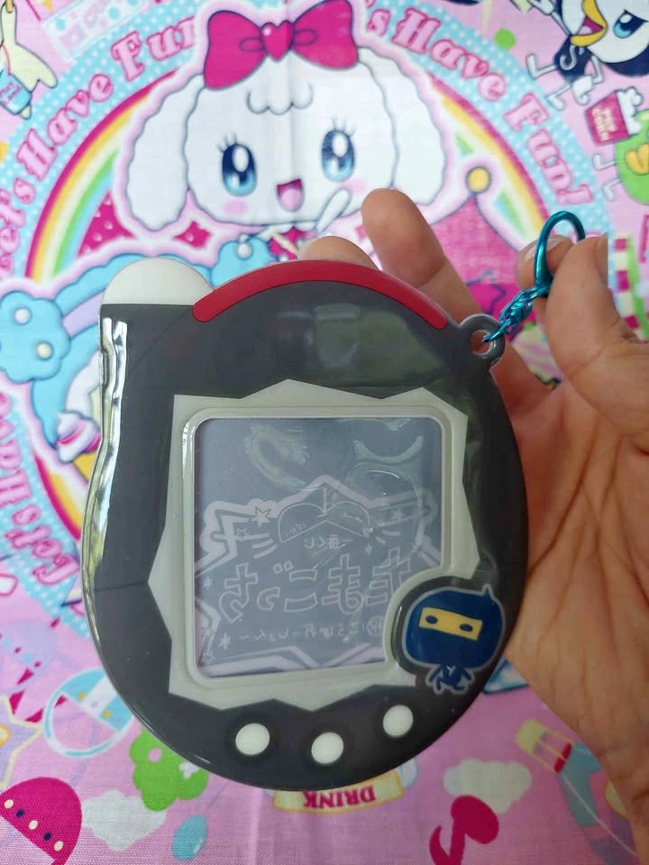 🏈 Tamagotchi Entama Gozarutchi Card/Picture Holder Keychain