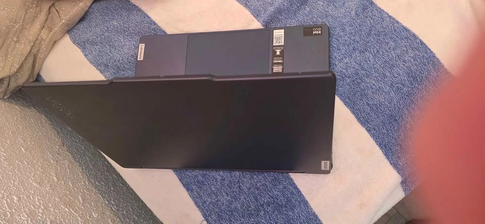Lenovo Yoga 9, 2 in 1 foldable laptop - photo 5