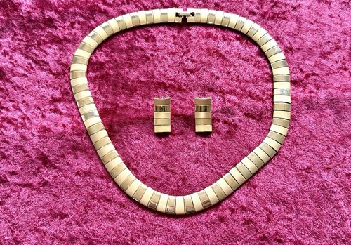 Cleopatra Style Shiny & Matte Goldtone Necklace & Earring Set