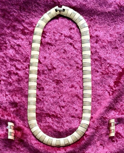 Cleopatra Style Shiny & Matte Goldtone Necklace & Earring Set - photo 5