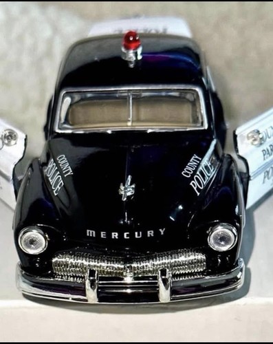 The National Motor Museum Mint 1949 Mercury Coupe Police Car - photo 2