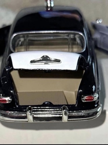 The National Motor Museum Mint 1949 Mercury Coupe Police Car - photo 4