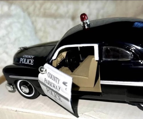 The National Motor Museum Mint 1949 Mercury Coupe Police Car - photo 5