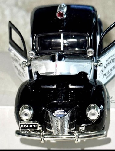 National Motor Museum Mint 1940 Ford Fairview Police Car 1:32 - photo 3