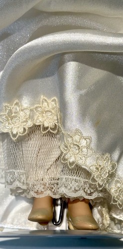 Bride Doll-Dan Porcelain Dee Collector’s Choice-15” Mold 9512 A - photo 4