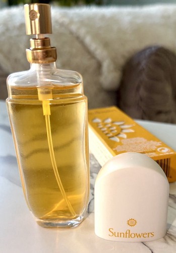 Elizabeth Arden Sunflowers Eau De Toilette Spray 1.0 FL Oz - photo 3