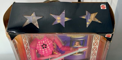Mattel Beyond Pink Barbie Lead Guitarist Doll Vintage NRFB - photo 2