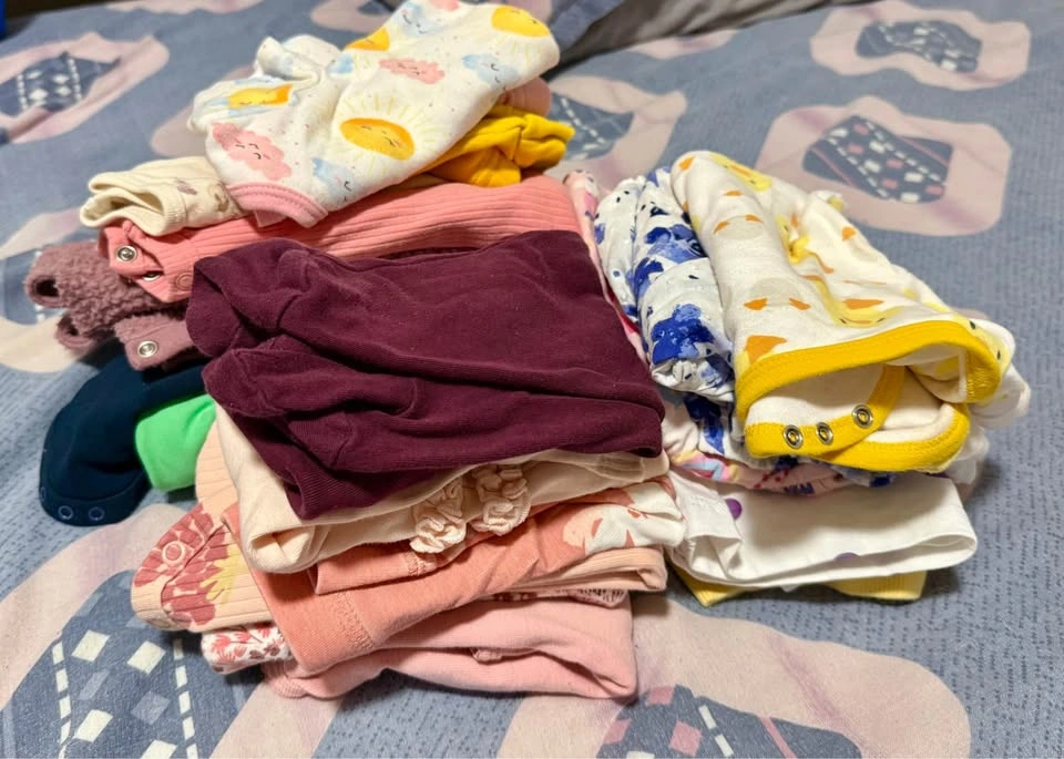 19-Piece Baby Clothes Bundle – $5 Only! | Sizes 3–12 Months - photo 5
