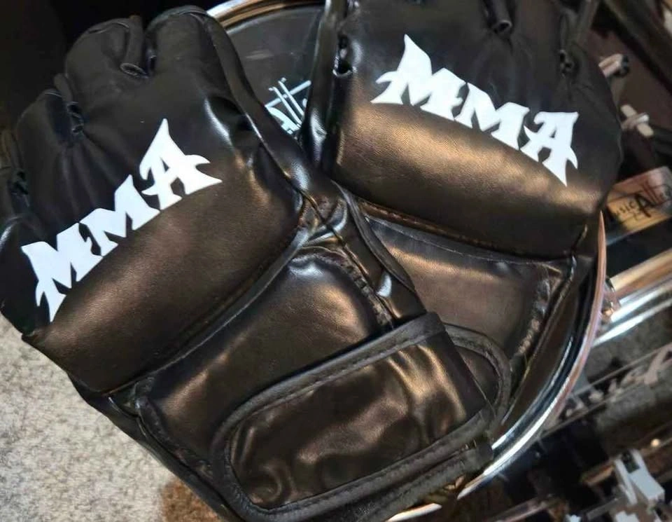 Smart Music Boxing Machine with MMA Gloves - photo 2
