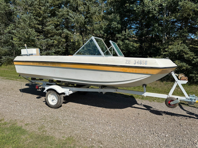 1977 Vanguard Boat