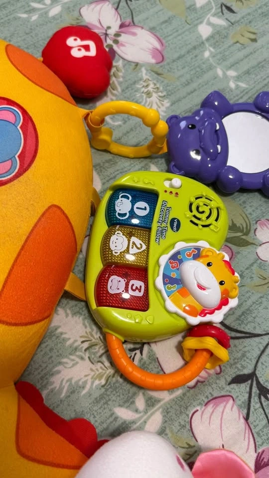 Vtech tummy time pillow for babies - photo 2