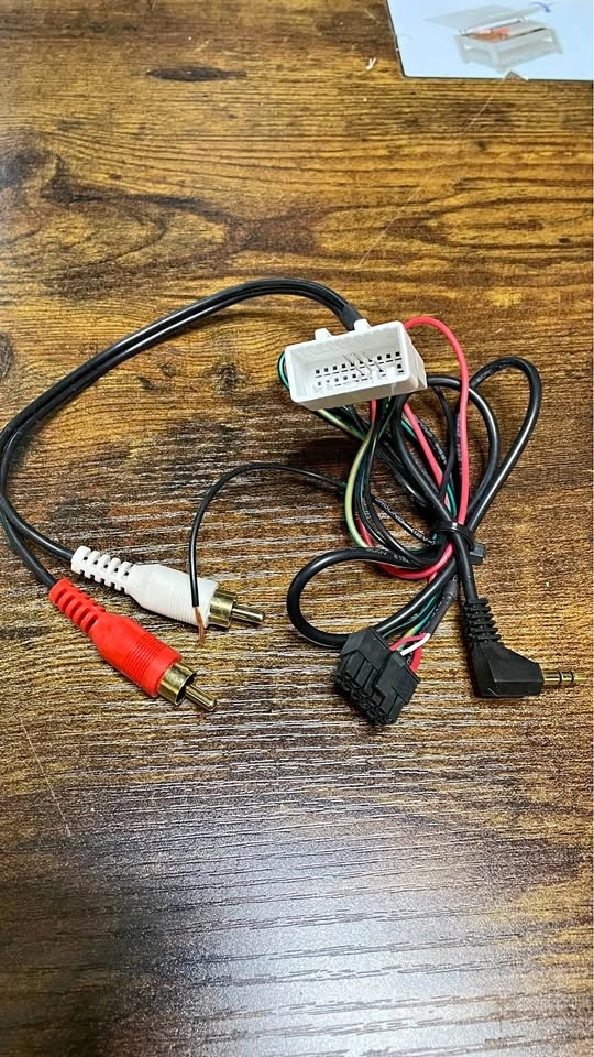 AUX harness for Toyota Rav4