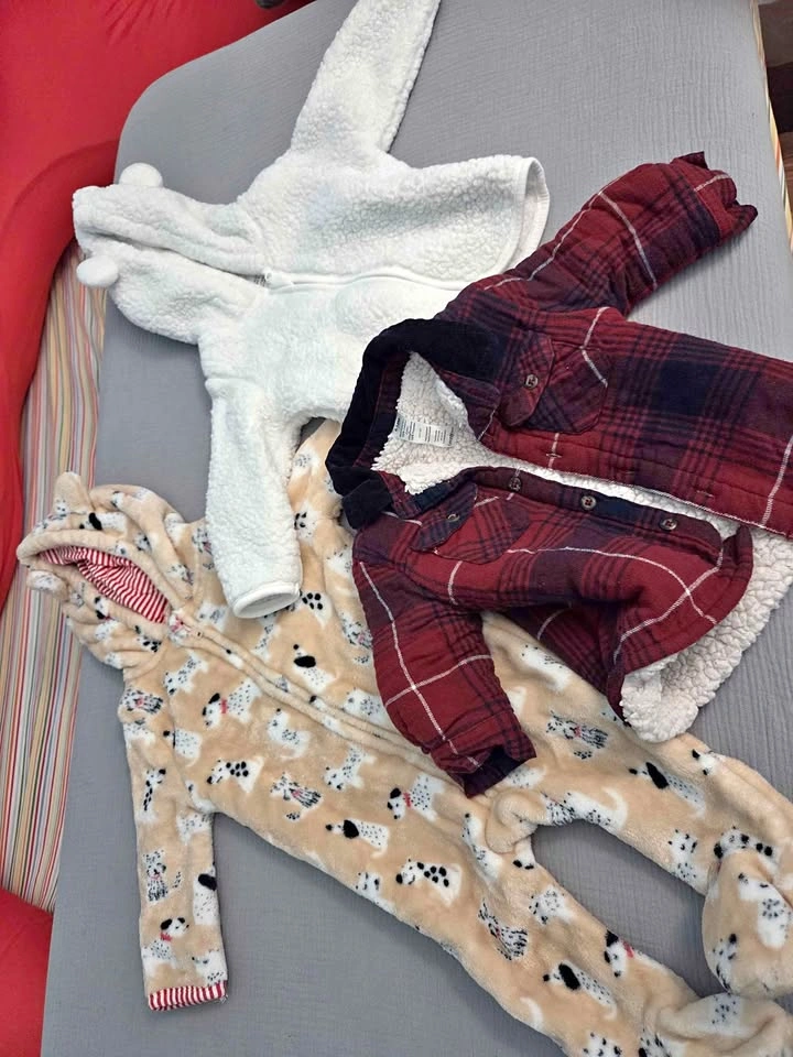 Winter outfit: 6-9 months