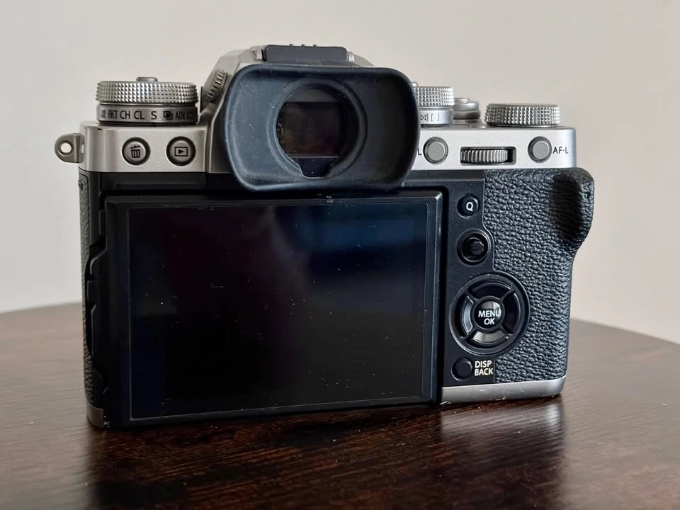 Fujifilm X-T3 Mirrorless Camera – Excellent Condition - photo 3