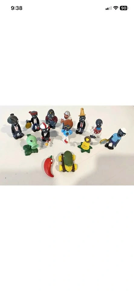 Plants vs Zombies PVZ Figure Lot of 13