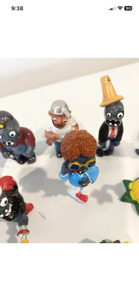 Plants vs Zombies PVZ Figure Lot of 13 - photo 3