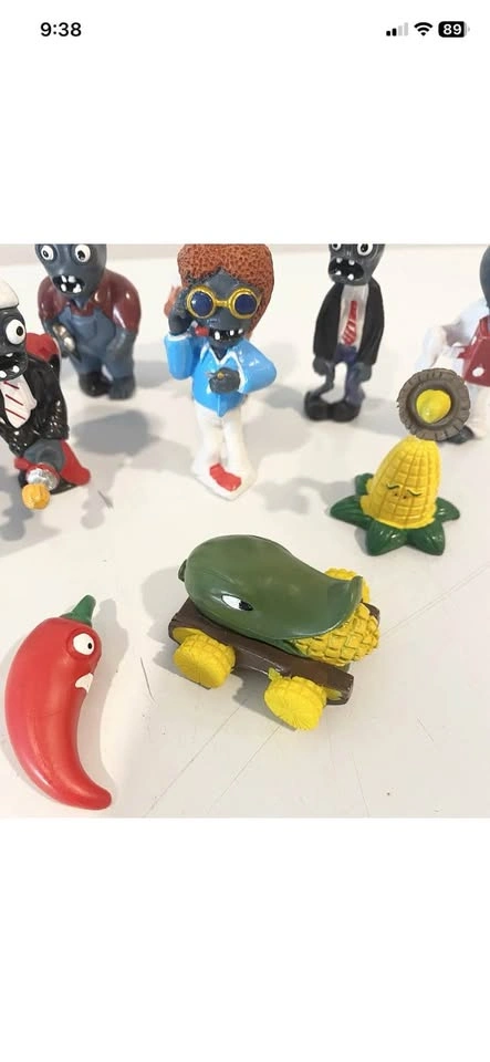 Plants vs Zombies PVZ Figure Lot of 13 - photo 4