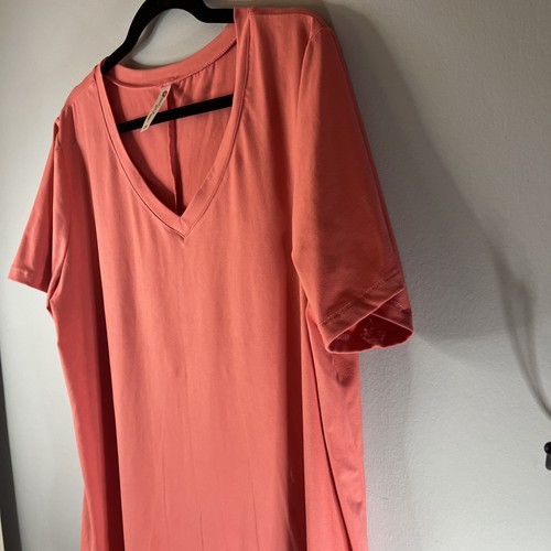 She's Got Leggz Comfort Tee V Neck Salmon 2XL Tunic - photo 3
