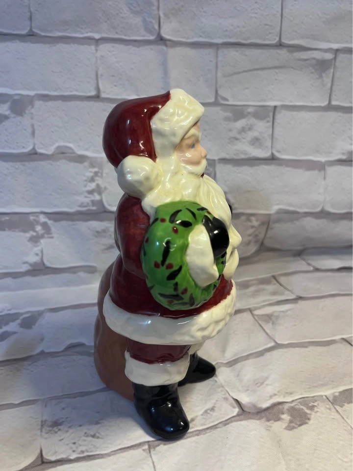 Ceramic Santa Claus Figurine with Wreath and Toy Bag - photo 2