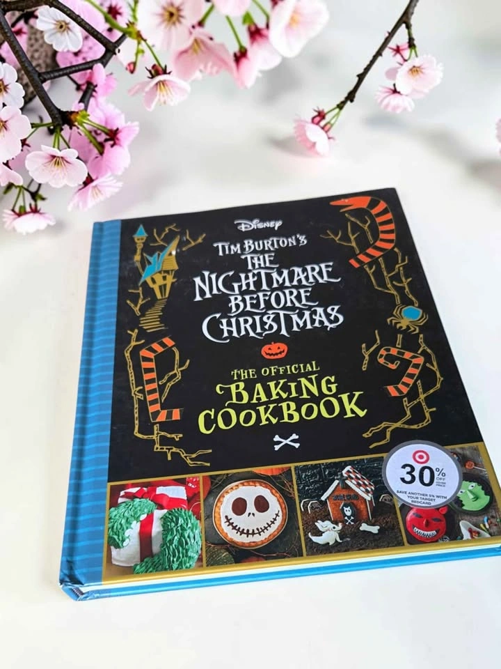 Nightmare Before Christmas Official Baking Cookbook - photo 3