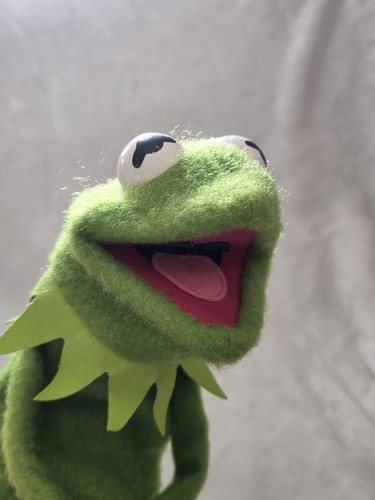 Vintage 1978 Fisher-Price Kermit the Frog Hand Puppet (#860) - photo 4