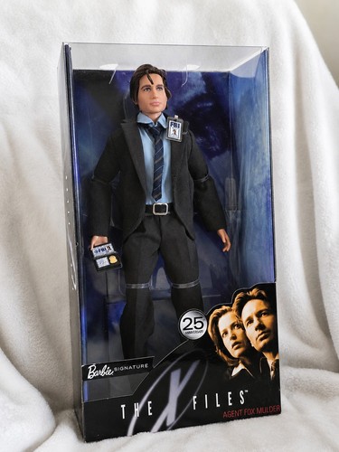 Barbie Signature The X-Files 25th Anniversary Fox Mulder Doll