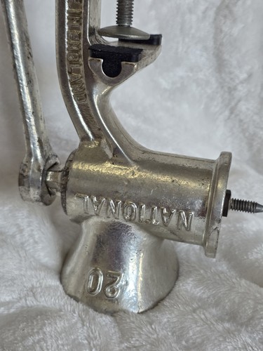 Vintage Spong National Mincer # 20 Hand Crank Meat Grinder - photo 3