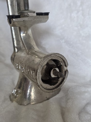 Vintage Spong National Mincer # 20 Hand Crank Meat Grinder - photo 4
