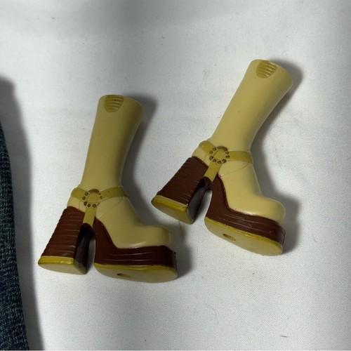 Bratz Yasmin “Hippie Chic” pants and boots (2002) - photo 3