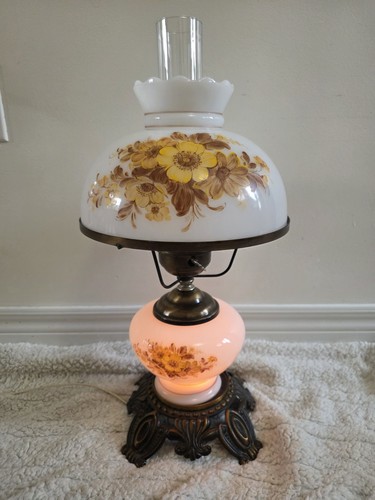 Vintage 1970s R.D. Dero Milk Glass 3-Way Hurricane Lamp - photo 3