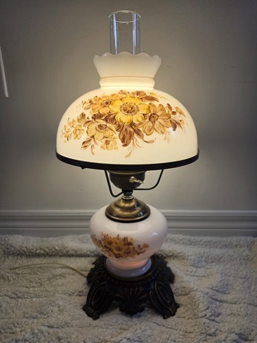 Vintage 1970s R.D. Dero Milk Glass 3-Way Hurricane Lamp - photo 4