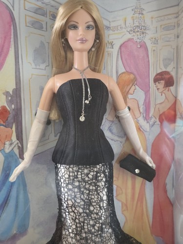 2001 Barbie Society Girl Doll Collector Edition #5620 - photo 3