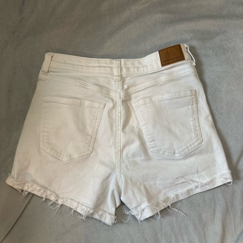 American Eagle Distressed White Mom Shorts - photo 3