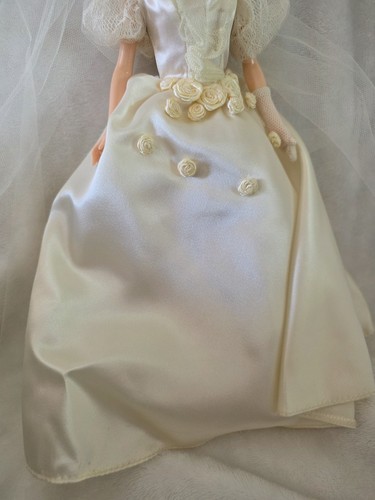 Vintage 1997 Disney Wedding Snow White Doll Mattel 18958 - photo 4