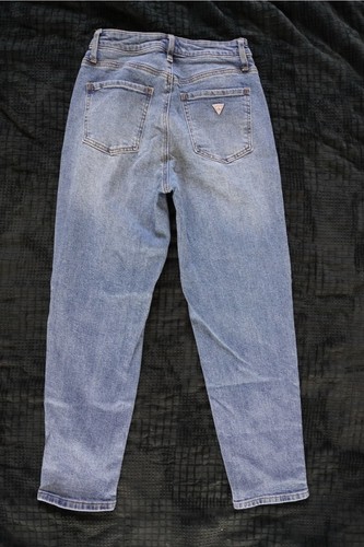 GUESS High Rise Classic Mom Jeans Light Wash Size 26 - photo 2