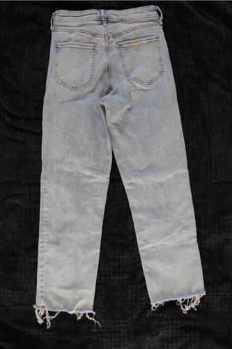 GUESS Light Wash Raw Hem High Rise Straight Jeans Size 26 - photo 2