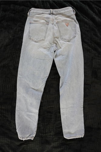 GUESS High Rise Distressed Mom Jeans Light Wash Size 26 - photo 2