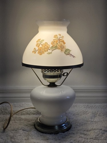 Vintage White Milk Glass Parlor Style Accent Lamp Floral Shade - photo 2